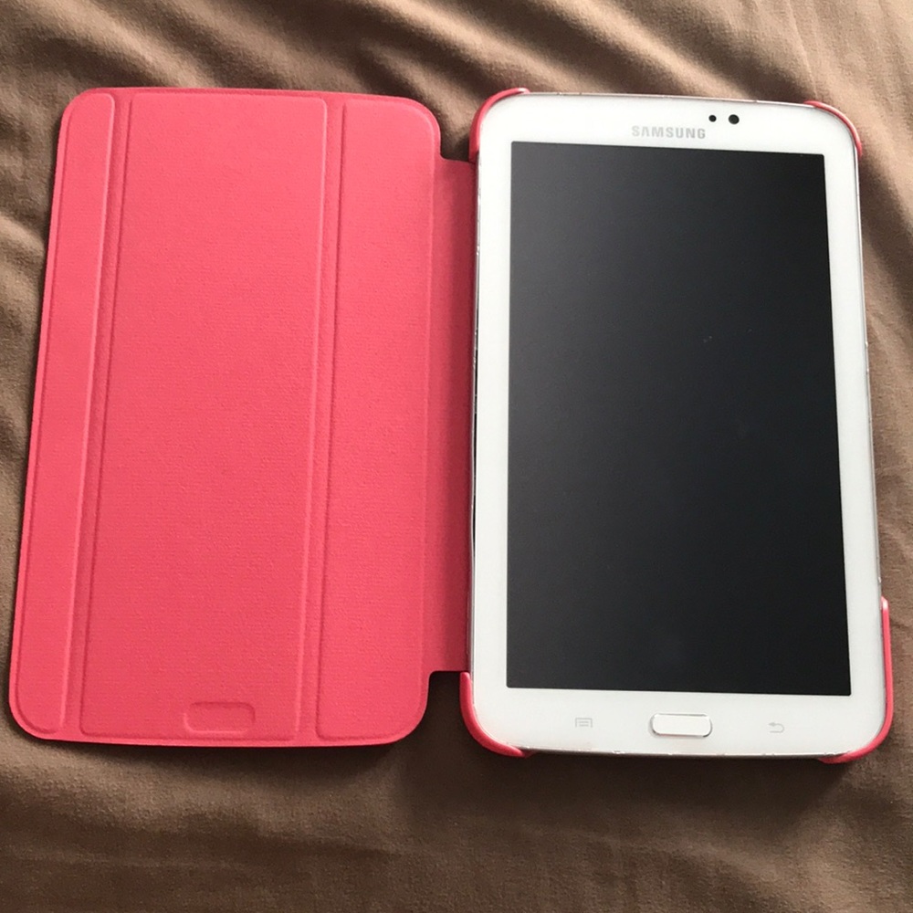 I got an iPad & don’t need it .. Great conditions